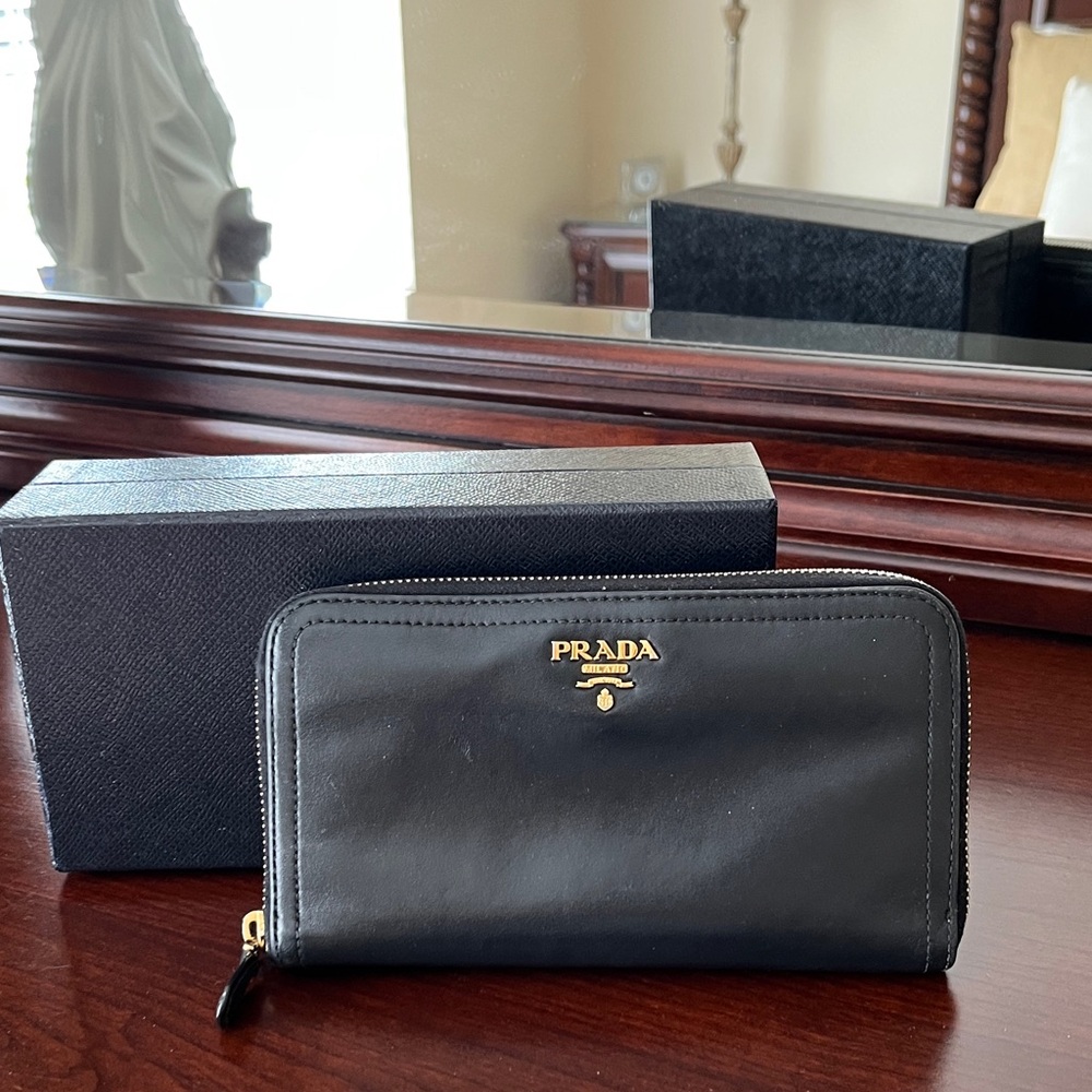 Prada Black Leather Zip-Around Wallet - Picture 1 of 10